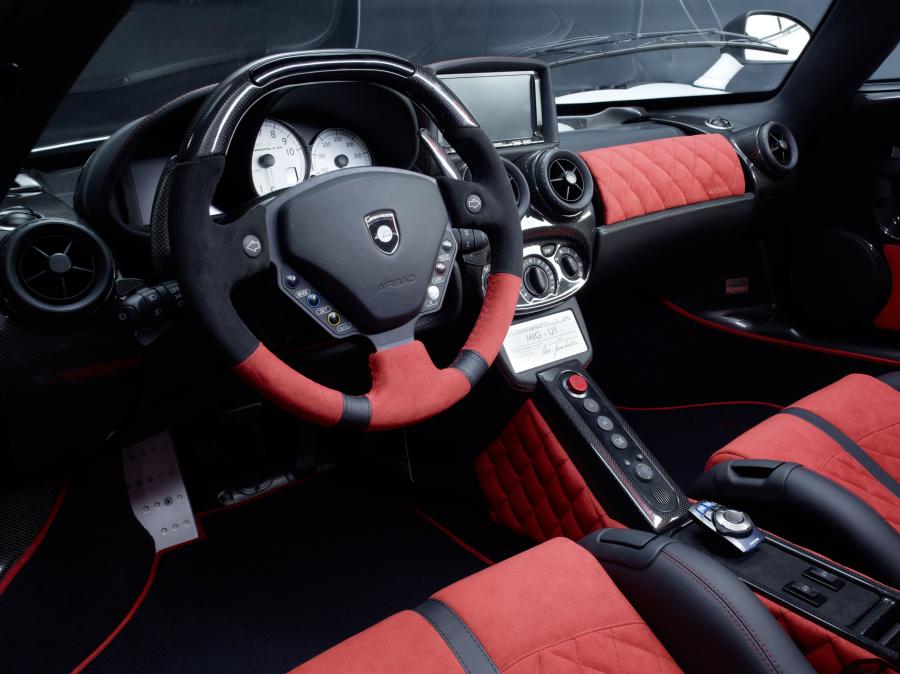 Интерьер Ferrari Enzo MIG-U1 by Gemballa 2010 года  (фото 12 из 21)